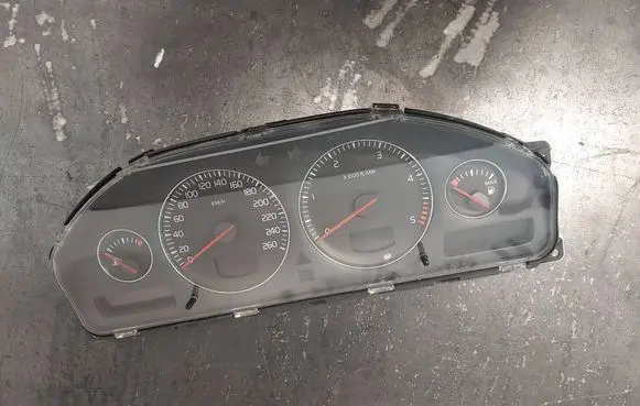 Volvo S60 Speedometer (instrument cluster) 8673262 69294730T