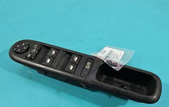 Peugeot 5008 Electric window control switch 96650621ZD IMPRK1527338