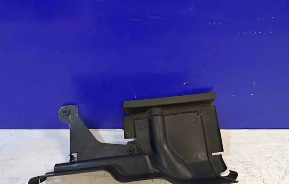 Volvo XC70 Intercooler air guide/duct channel 30763220