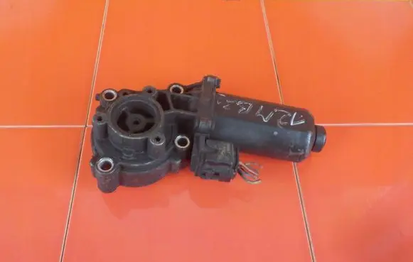 Land Rover Discovery 3 - LR3 Gearbox transfer box case 0130008508