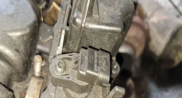 Mercedes-Benz E W211 Camshaft position sensor A0051531328