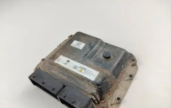 Opel Zafira B Engine control unit/module ECU 98113173 MB2758008167