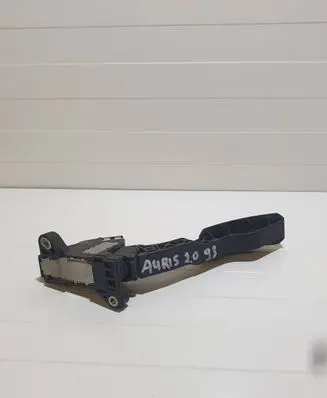 Toyota Auris 150 Accelerator throttle pedal 7811002020 48181122476