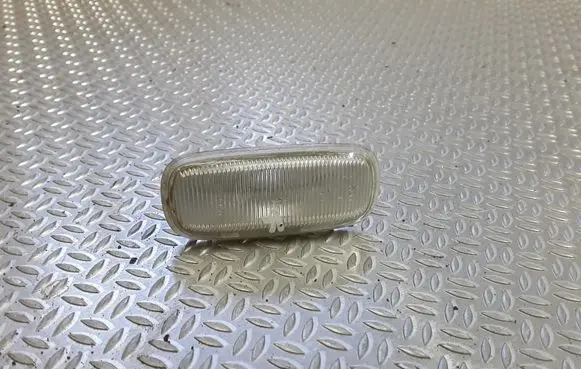 Audi A6 Allroad C5 Front fender indicator light