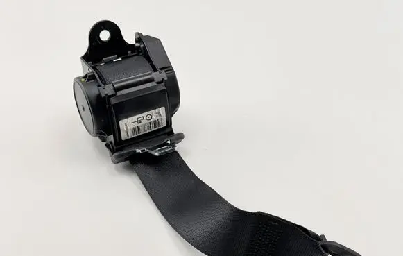 BMW 2 F22 F23 Rear seatbelt 619185100E 030815 0000009009