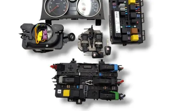 Engine ECU kit and lock set