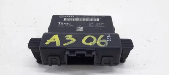 Audi A3 S3 8P Gateway control module 1K0907530D 1K0907951