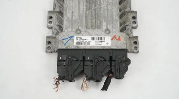 Dacia Duster Engine control unit/module S180095134A