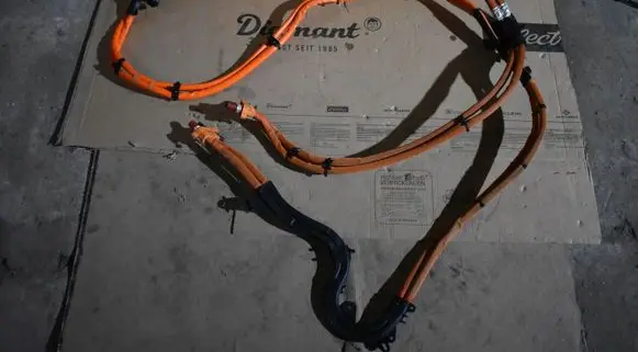 Porsche Panamera (971) Electric car charging cable 
