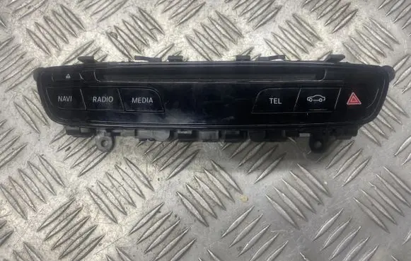Mercedes-Benz X-class W470 Head unit multimedia control 13925875