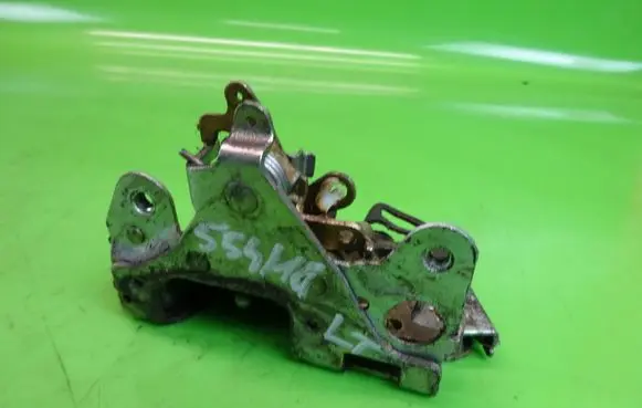 Mercedes-Benz W123 Rear door lock
