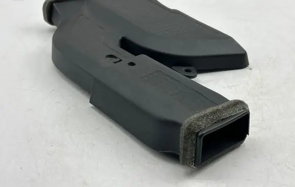 Jeep Grand Cherokee WL Cabin air duct channel 68379756AD