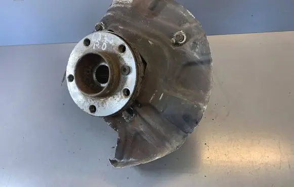 BMW X3 E83 Front wheel hub 3450560