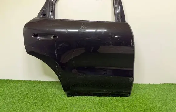 Porsche Cayenne (9Y0 9Y3) Rear door 9Y3833312