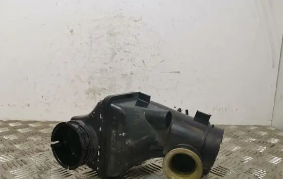 Infiniti QX30 Air intake duct part A6510900609