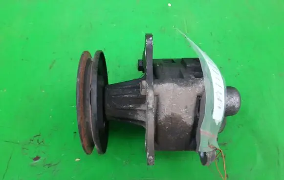 BMW 3 E36 Power steering pump 1141417