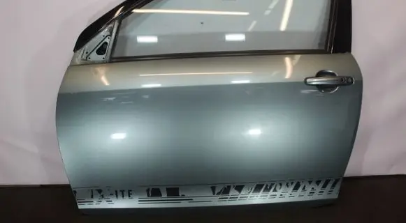 Suzuki Swift II Front door