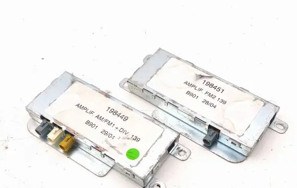 Maserati Quattroporte Aerial antenna amplifier 198451 198449 EM2139