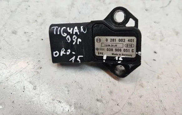 Volkswagen Tiguan Air pressure sensor 038906051C