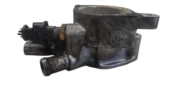 Opel Astra J Thermostat/thermostat housing 