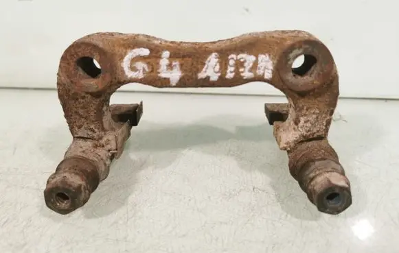 Volkswagen Golf IV Brake caliper pad carrier rear 