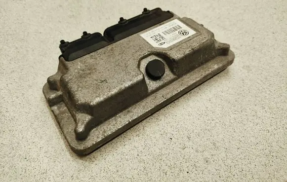 Volkswagen Polo Engine control unit/module 03C906024CN 03C906024BH