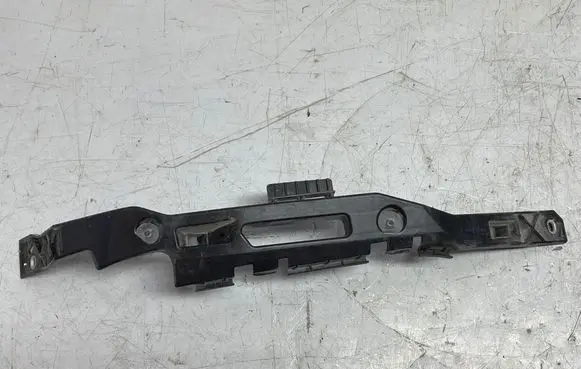 Opel Insignia B Front bumper mounting bracket 39148872