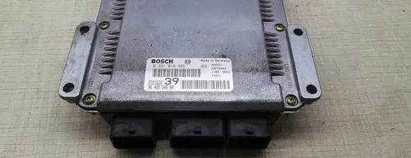 Citroen C5 Engine control unit/module 0281010885
