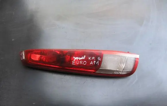 Nissan X-Trail T30 Rear/tail lights B46L