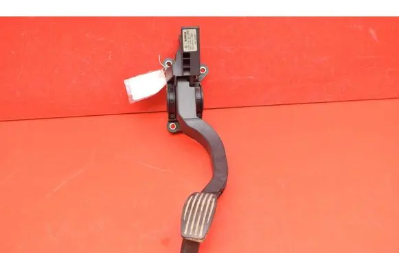 Fiat Idea Accelerator throttle pedal 51715557