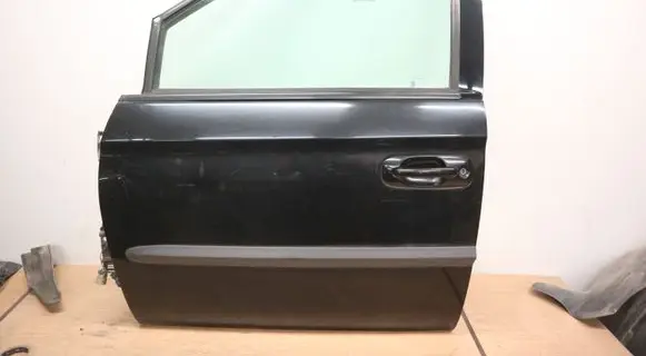 Chrysler Grand Voyager IV Front door