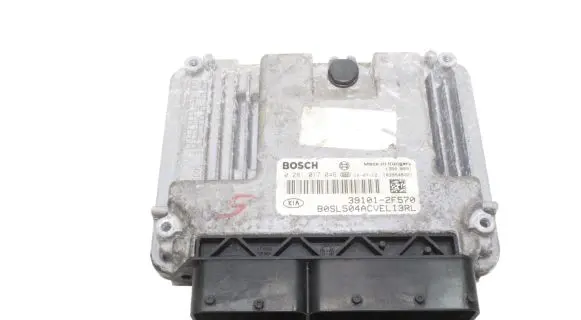 KIA Sportage Engine control unit/module 391012F570 0281017046