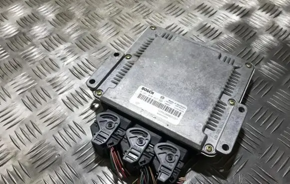 Mitsubishi Carisma Engine control unit/module mr507870 edc15c3