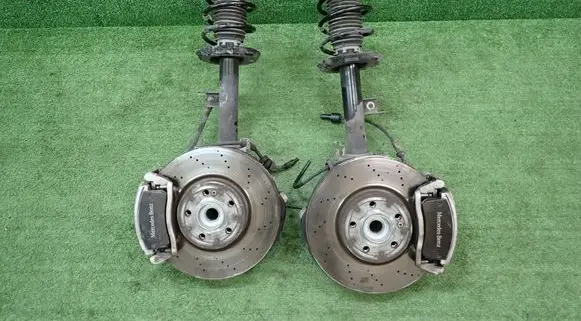 Mercedes-Benz GLA H247 Front wheel hub spindle knuckle 