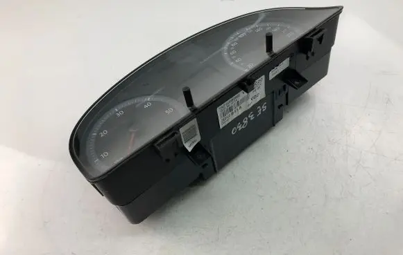 Volkswagen Caddy Speedometer (instrument cluster) 2K0920841A