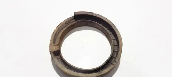 Volvo V70 Front coil spring rubber mount 9157503