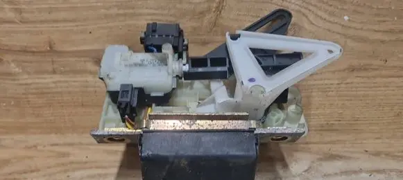 Volvo V70 Tailgate/trunk/boot lock/catch/latch 30753829