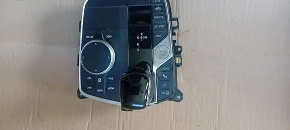 BMW X3 G01 Central console control unit 5A7DFD5 901702205035 16046610