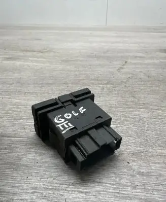Volkswagen Golf III Electric window control switch 3109