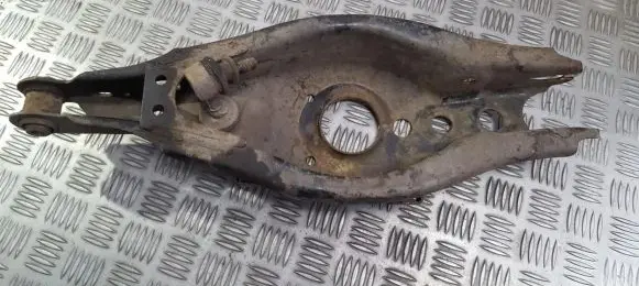 Rear upper control arm/wishbone