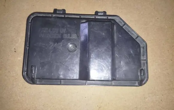 Ford Focus Headlight/headlamp dust cover 