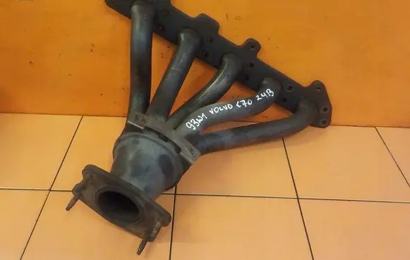 Volvo C70 Exhaust manifold 93W1