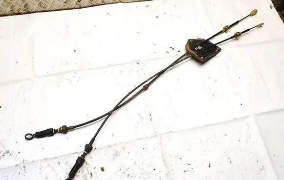 Toyota Avensis T220 Gear shift cable linkage 