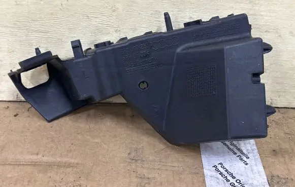 Audi Q5 SQ5 Front bumper mounting bracket 8R0807283C