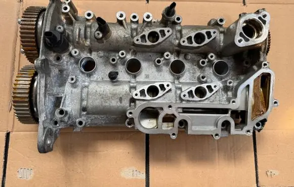 Skoda Octavia Mk4 Rocker cam cover 04E103473DC