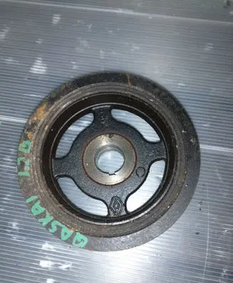 Nissan Qashqai Crankshaft pulley C47081