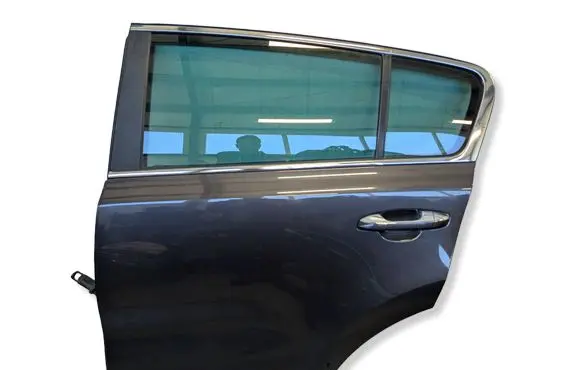 KIA Sportage Rear door 