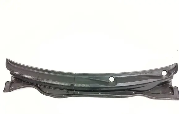 Toyota Avensis T220 Wiper trim