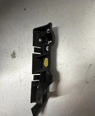 Audi A5 Sportback 8TA Front bumper mounting bracket 8T0807284A 15443