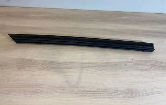 Toyota C-HR I Rear sill trim cover 681725Fl